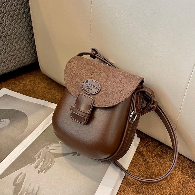 Handy-Umhängetasche Damentasche 2024 Hot Style leichtes Luxus-Leder Retro vielseitige beliebte vertikale Schultertasche_voghion.com