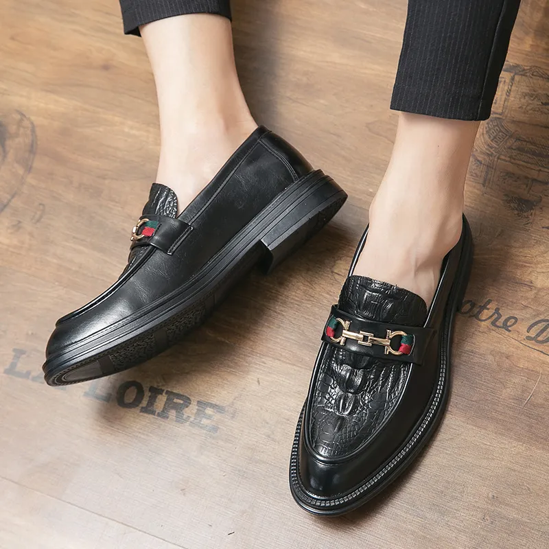 2023 nya män Casual Classic Designer Emed Läder Märke Bekväma Business Klänning Skor för män Loafers_voghion.com