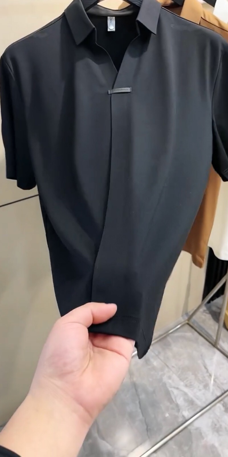 Men's Clothing Summer youth business casual high elastic short sleeved POLO shirt ice silk seamless V neck short sleeved men's T shirt_voghion.com