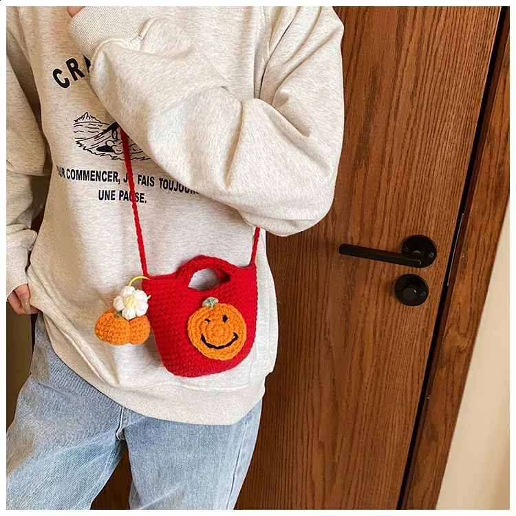 Semplice e carina borsa a tracolla casual versatile in maglia natalizia infantile 2024 tendenza moda di nicchia 240912_voghion.com