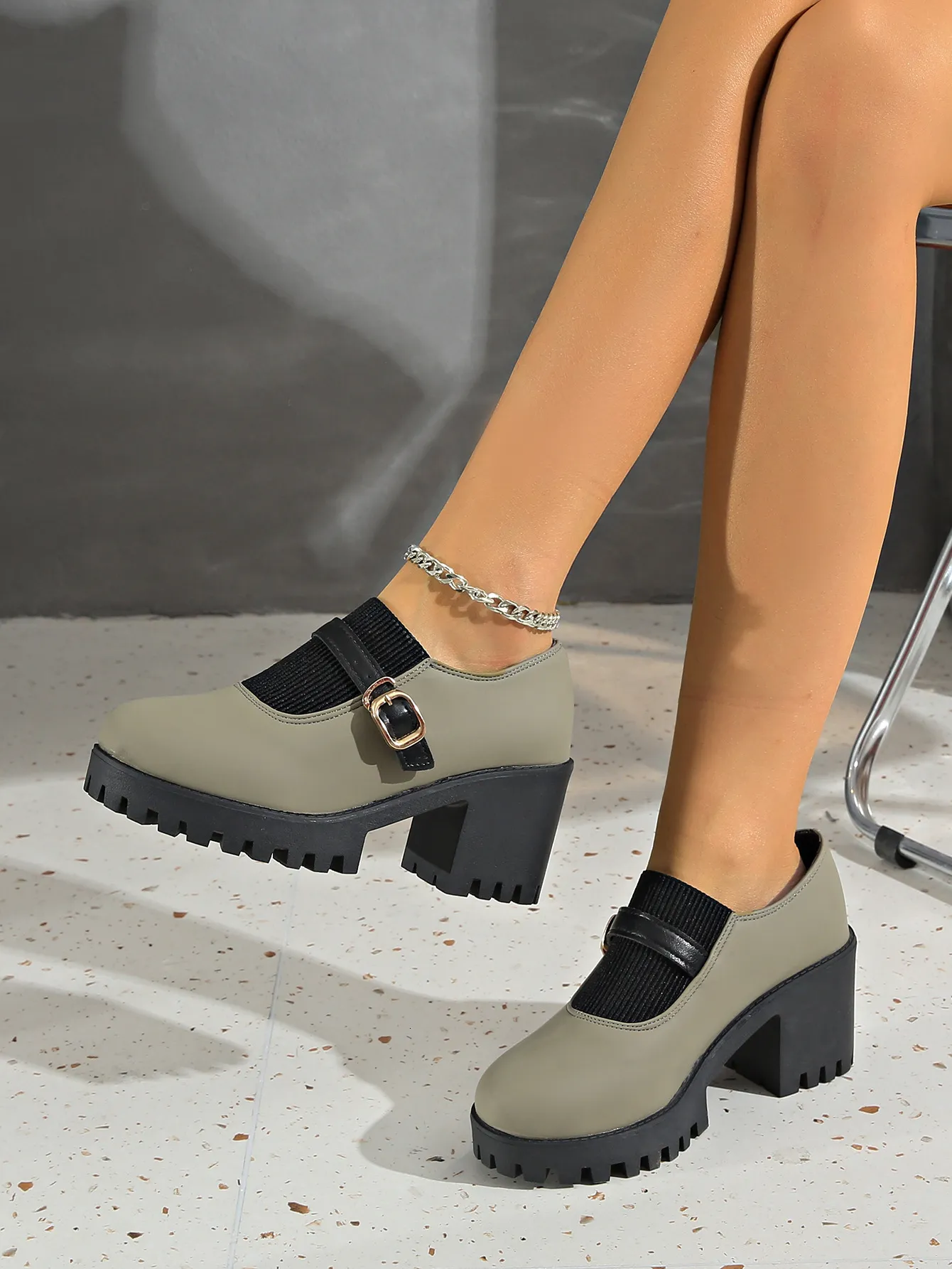 Přeshraniční zahraniční obchod, plus size boty na vysokém podpatku pro ženy, jaro 2025, nová móda s kulatou špičkou a tlustým knoflíkem_voghion.com