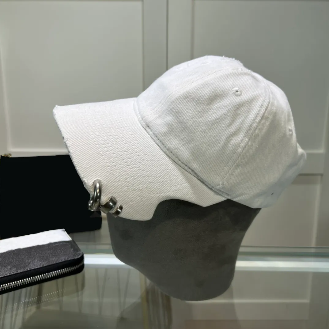 Männer Fraen Lovers Ball mat Metallring Designer Gerappte Baseballkapp fir de Summer Schwaarz-Wäiss Strandhut_voghion.com