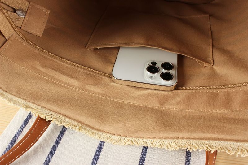 Freizeit Einfache Pendlertasche mit großer Kapazität Strandurlaub Papiergewebte Tasche Gestreifte Umhängetasche_voghion.com