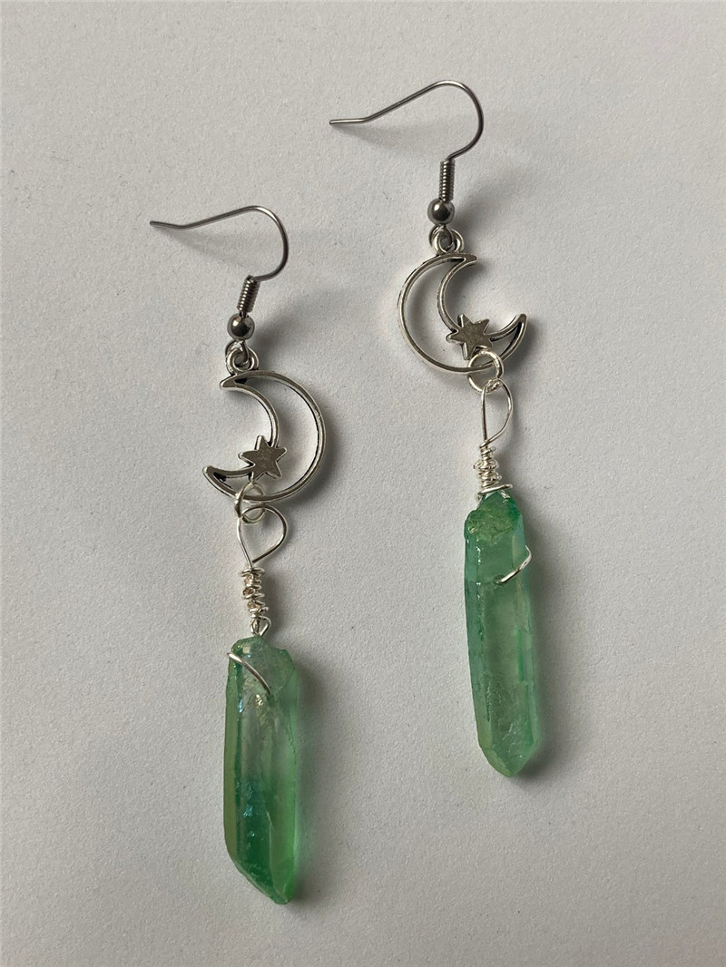 Boucles d'oreilles Charmantes boucles d'oreilles pendantes en cristal vert naturel de lune_voghion.com