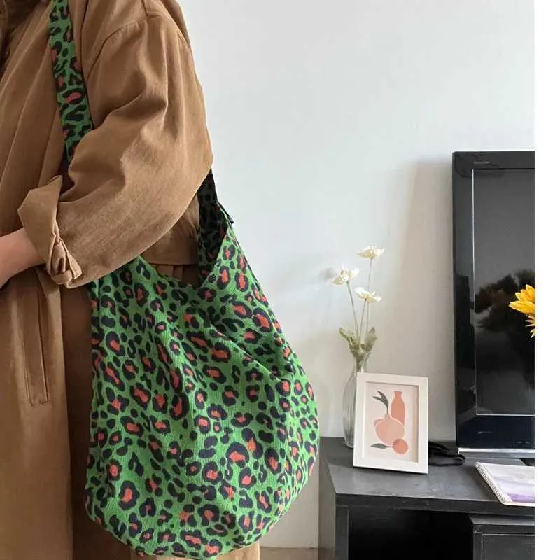 Sac à main en velours côtelé pour femme avec bandoulière en tissu imprimé panthère verte, grande capacité, sac de loisirs, de voyage, de shopping_voghion.com