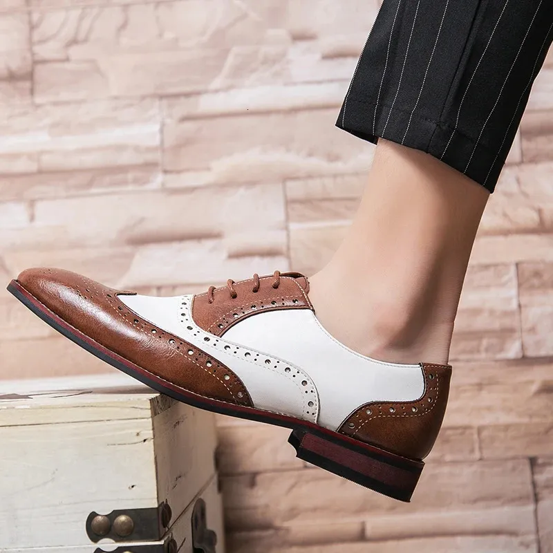 Chaussures de bal de promo en cuir pour hommes, mocassins à lacets, style richelieu, patchwork, noir et blanc_voghion.com