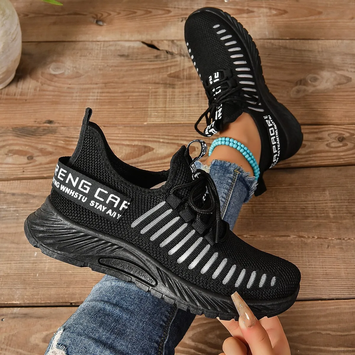 Scarpe da corsa basse comode ed eleganti per le donne - Disponibili anche in taglie forti_voghion.com