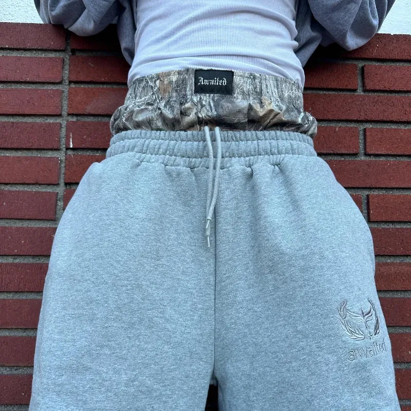 Herrenhose Streetwear Y2K Wide Leg Männer Retro Doppelt taillierte Jogginghose Besticktes Camouflage-Muster Trend Casual_voghion.com