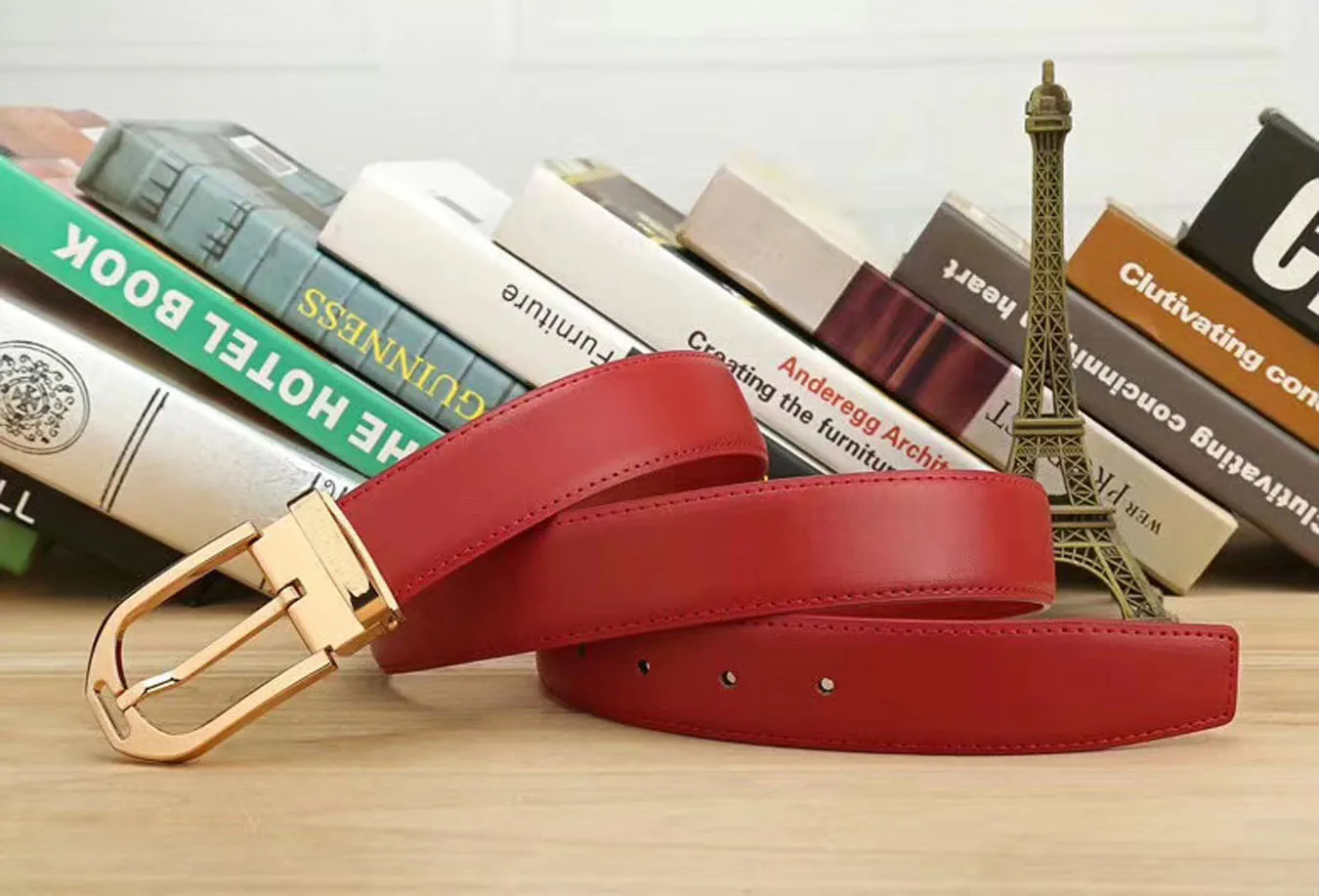 Sommer Frühling Modedesign Mann Schnalle reine Farbe schwarzen Gürtel hohe Qualität Fa Shion für Frauen echtes Gold Gürtel Geschenk_voghion.com