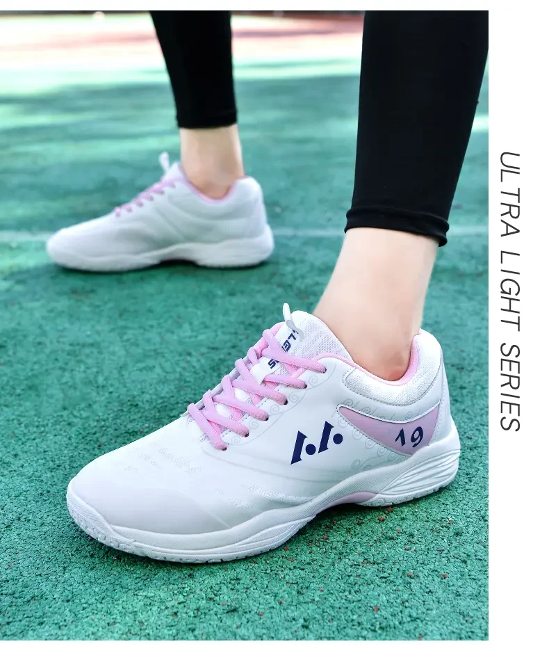 Professional badminton shoes mesh breathable training shoes non-slip shock-absorbing wear sports shoes_voghion.com