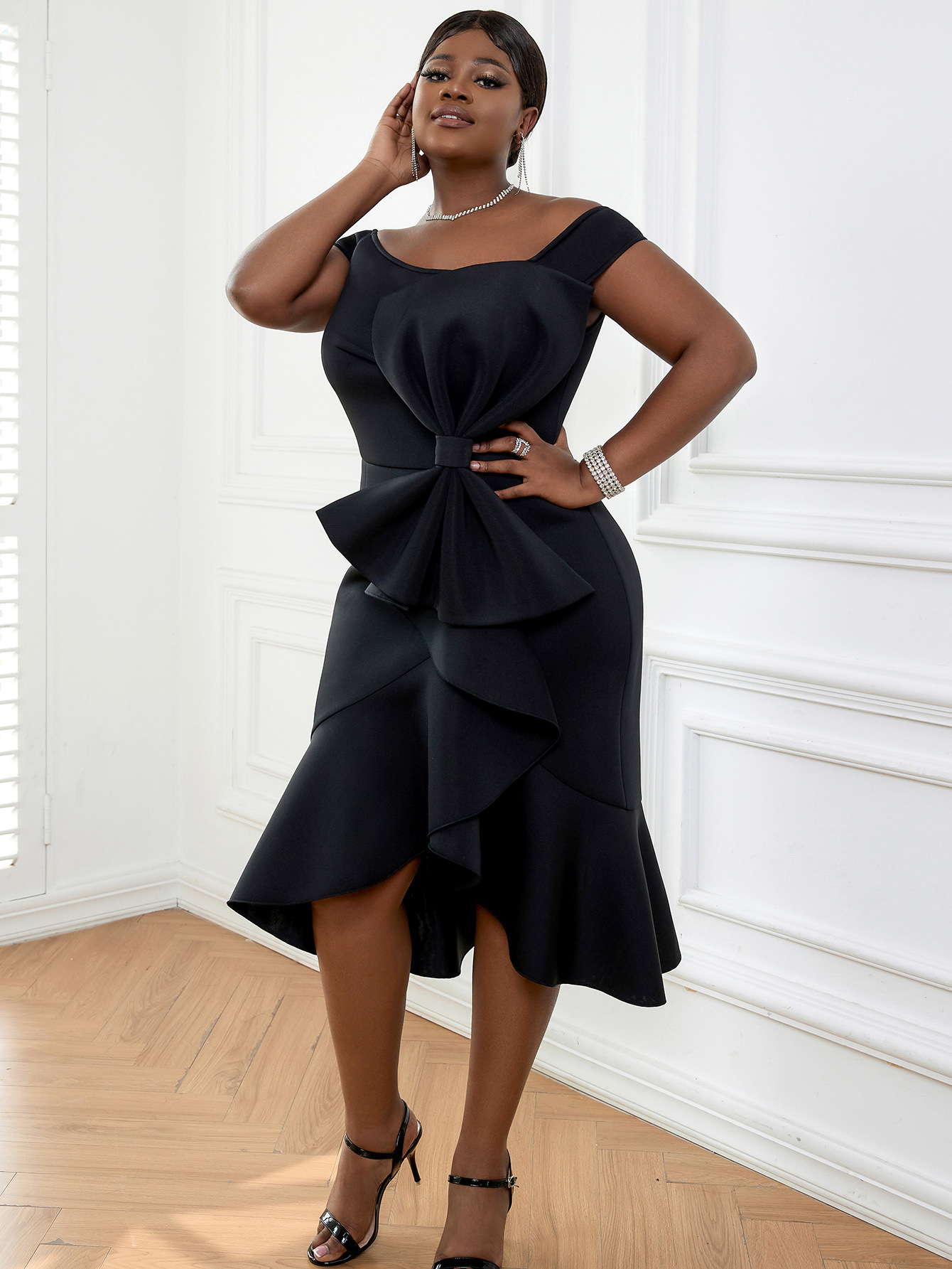 Robe licou avec col à épaules dénudées, robe de banquet sexy à bordure croisée_voghion.com