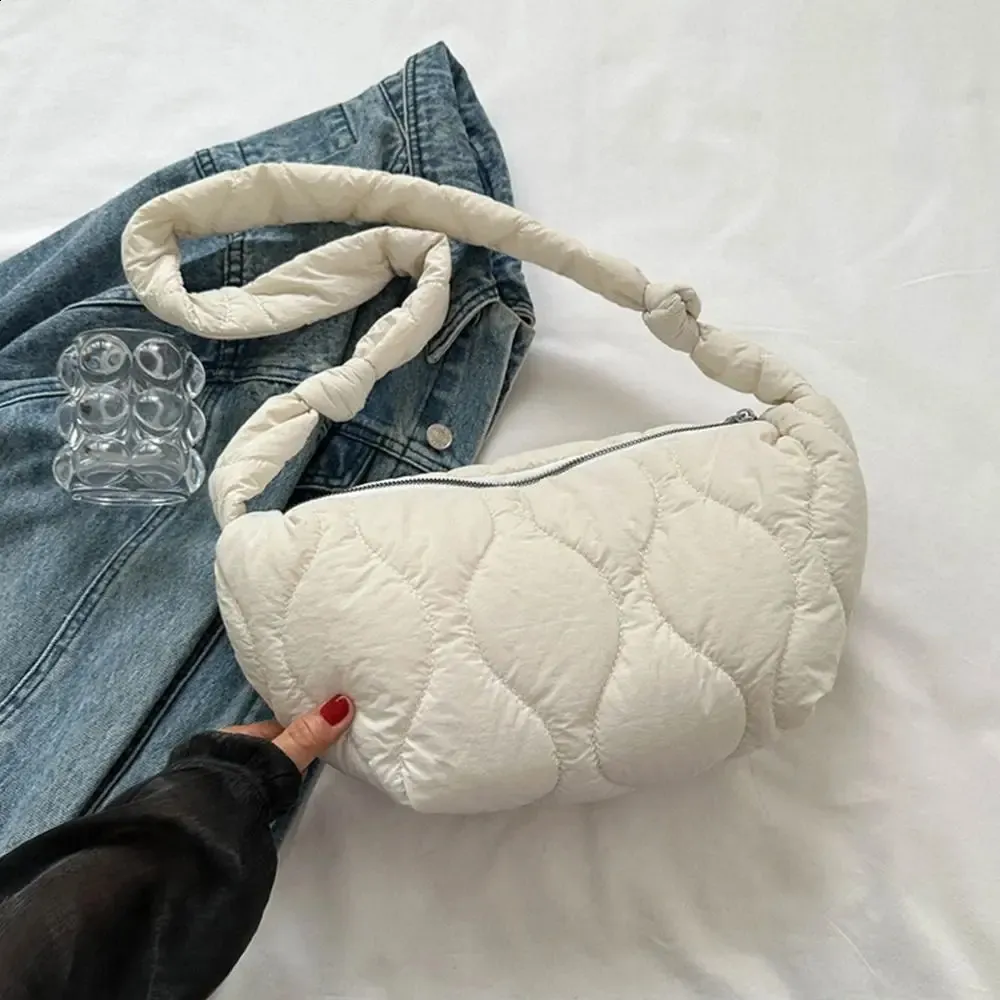 Large Capacity Quilted Shoulder Bag Women Puffy Padded Handbag_voghion.com
