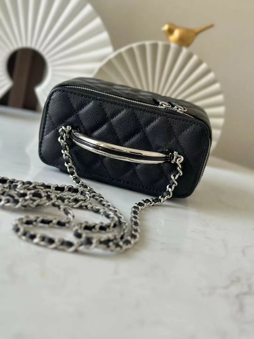 Top Quality Designer Cosmetic Kits Caviar Calfskin Leather Argyle Pattern Box Shoulder Enameled Hardware Zipper Chains_voghion.com
