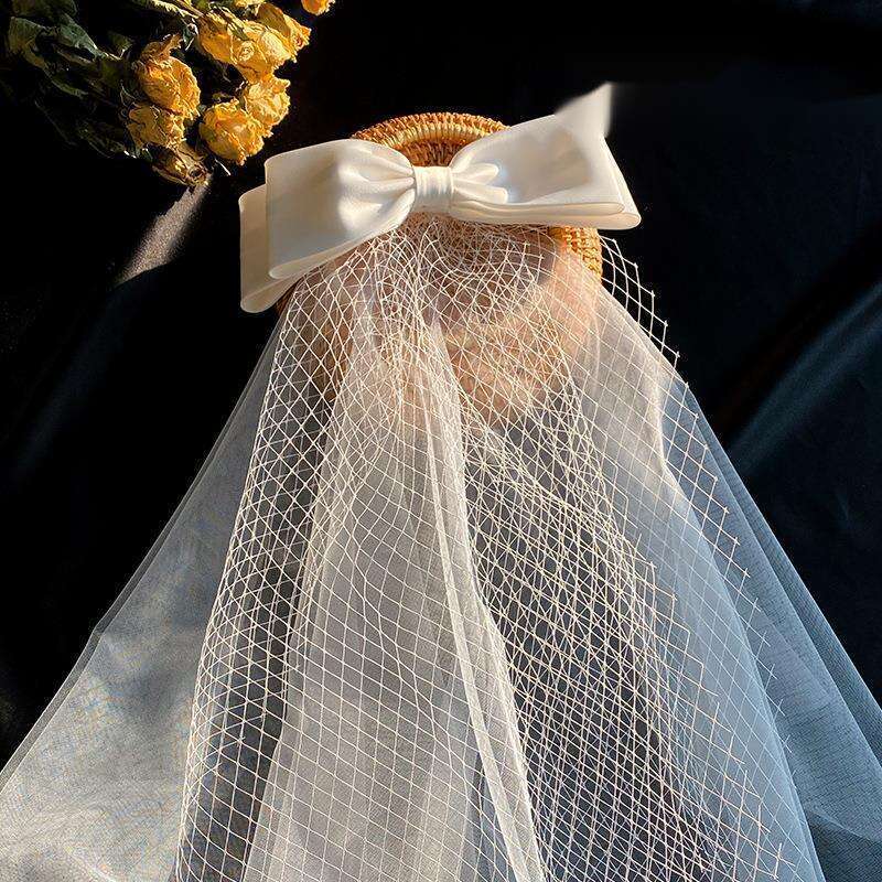 2024 New Bow Headdress Super Immortal Wedding Travel Photography White Satin Mesh Clip Bridal Hair Accessories_voghion.com