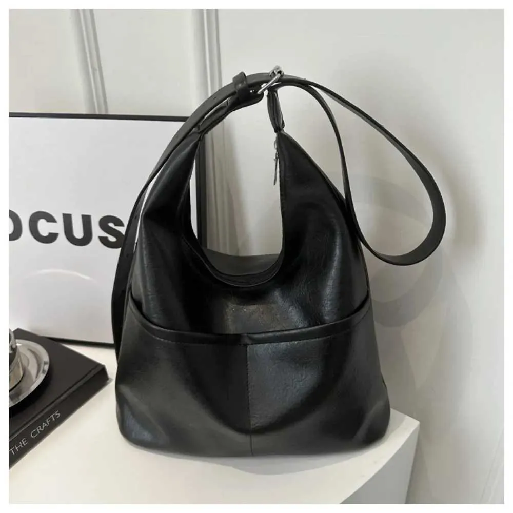 Large Women's Shoulder Bag Stylish Pu Daily Work Handbag_voghion.com