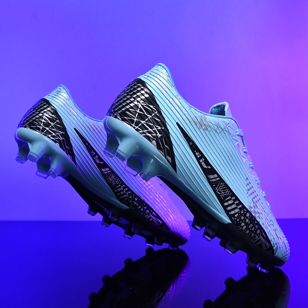 Professional Men Soccer Shoes Outdoor Training Anti-Skid Wear-Resistant Grass Match Sneakers Football Boots Ultralight_voghion.com
