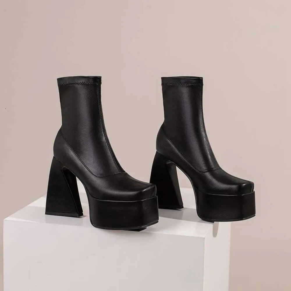 Brandneue Herbst-Winter-mittlere Wadenstiefel Punk Goth klobige Plattform High Heels Motorrad lange Booty Damenschuhe große Größe_voghion.com