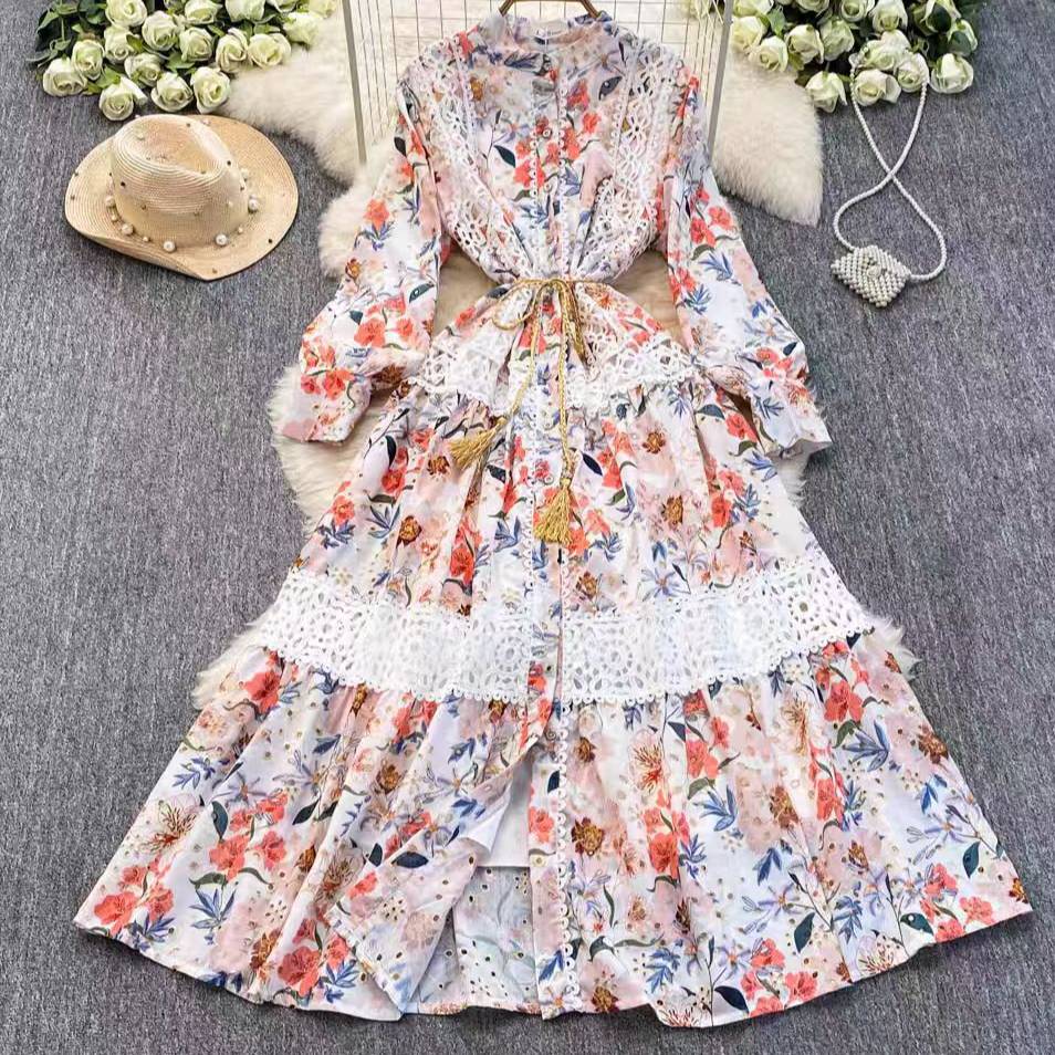 Vintage Style Floral Lace Dress With Puff Sleeves And Buttons_voghion.com