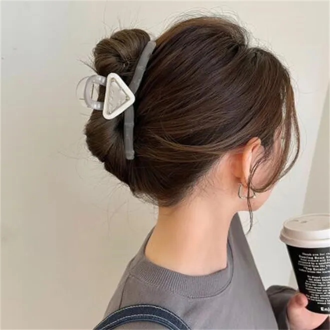 Womens Triangle Clips For Women Girls Brand Letter Designer Barrettes Fashion Hair Jewelry Hairpin Hairclip_voghion.com