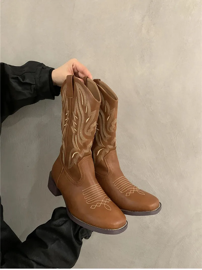 Stivali da cowgirl western da donna con ricami in stile retrò, alla moda, con cerniere, stivaletti a metà polpaccio, tacchi quadrati, scarpe autunnali e invernali_voghion.com