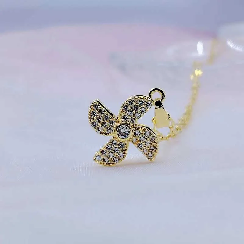 Rotatable Windmill Pendant Necklace For Women Elegant Fashion Style_voghion.com