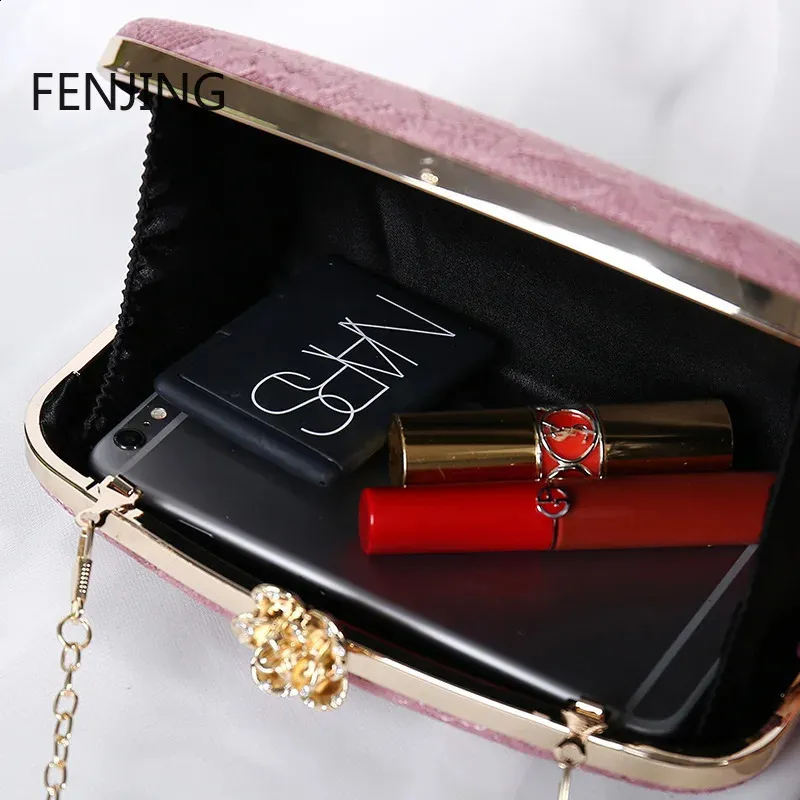 Damen Rosa Spitze Abend Clutch Handtasche Metall Rose Knopf Umhängetasche Kette Braut Geldbörse Bolsas 240827_voghion.com