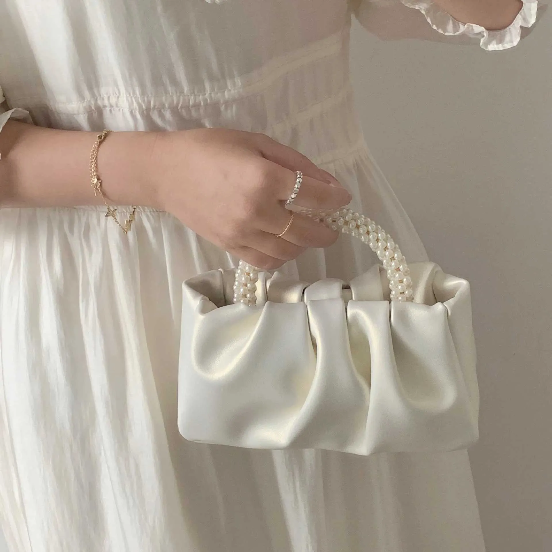 Borsa clutch con manico di perle borsa a spalla quadrata donna_voghion.com