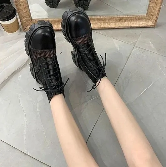 Booties Kurze Schuhe für Damen Punk Style Schwarze Biker Schnürschuhe Leder mit Schnürsenkeln Combat Damen Stiefeletten_voghion.com