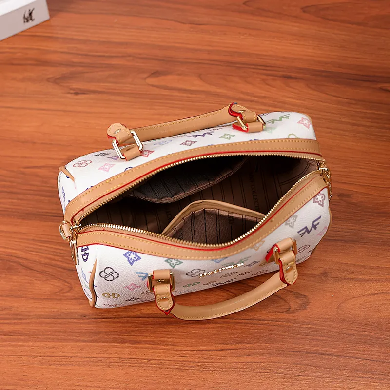 Designer Women's Shoulder Bag Simple Fashionable Versatile Bag_voghion.com