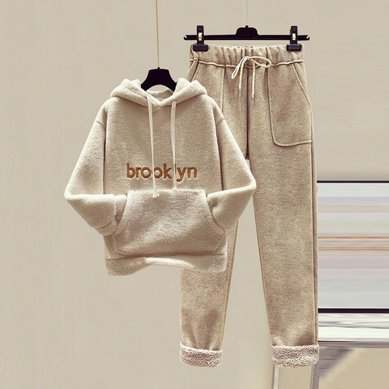 Women's Clothing autumn and winter new embroidered sweater women + wool wide leg pants women two piece suit