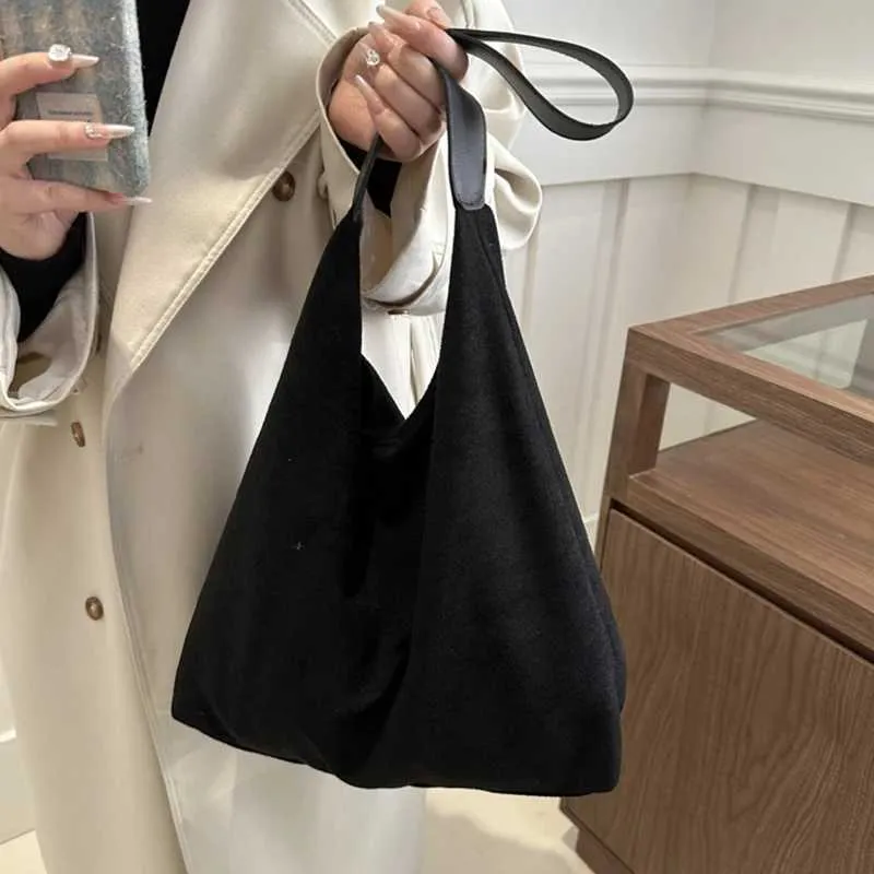 Retro womens large capacity suede shoulder bag solid color simple design casual shopping handbag Y241123_voghion.com