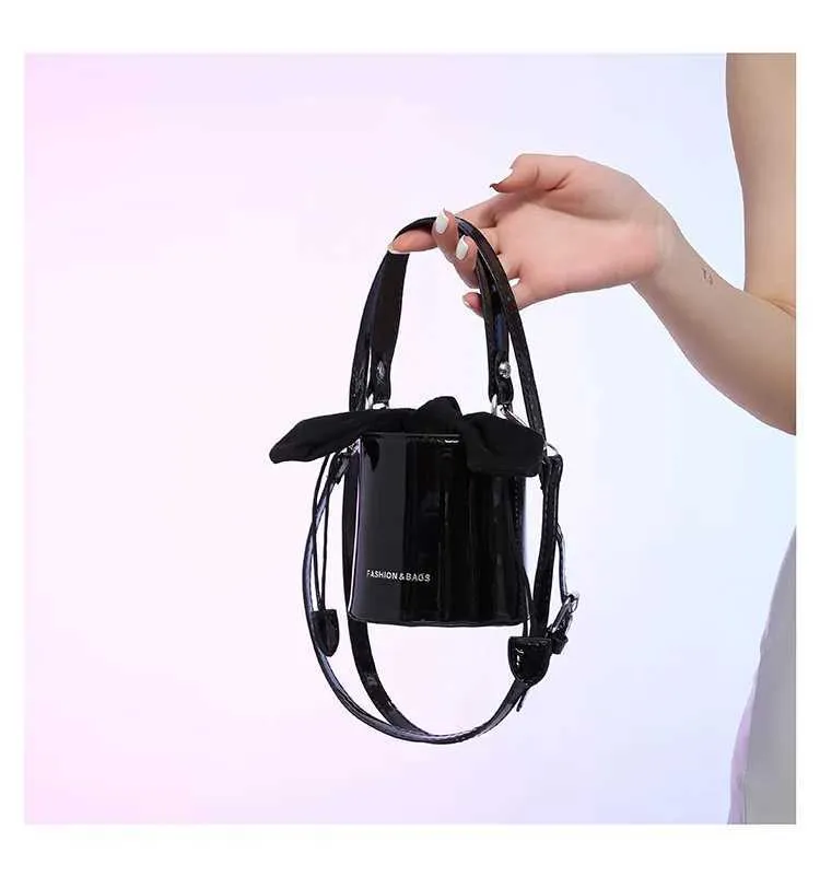 Mini Exquisite Weinrot Hochglanzlack Oberfläche Umhängetasche 2024 Neue Schleife Drstring Unterarm Taschen High Street Lippenstift_voghion.com