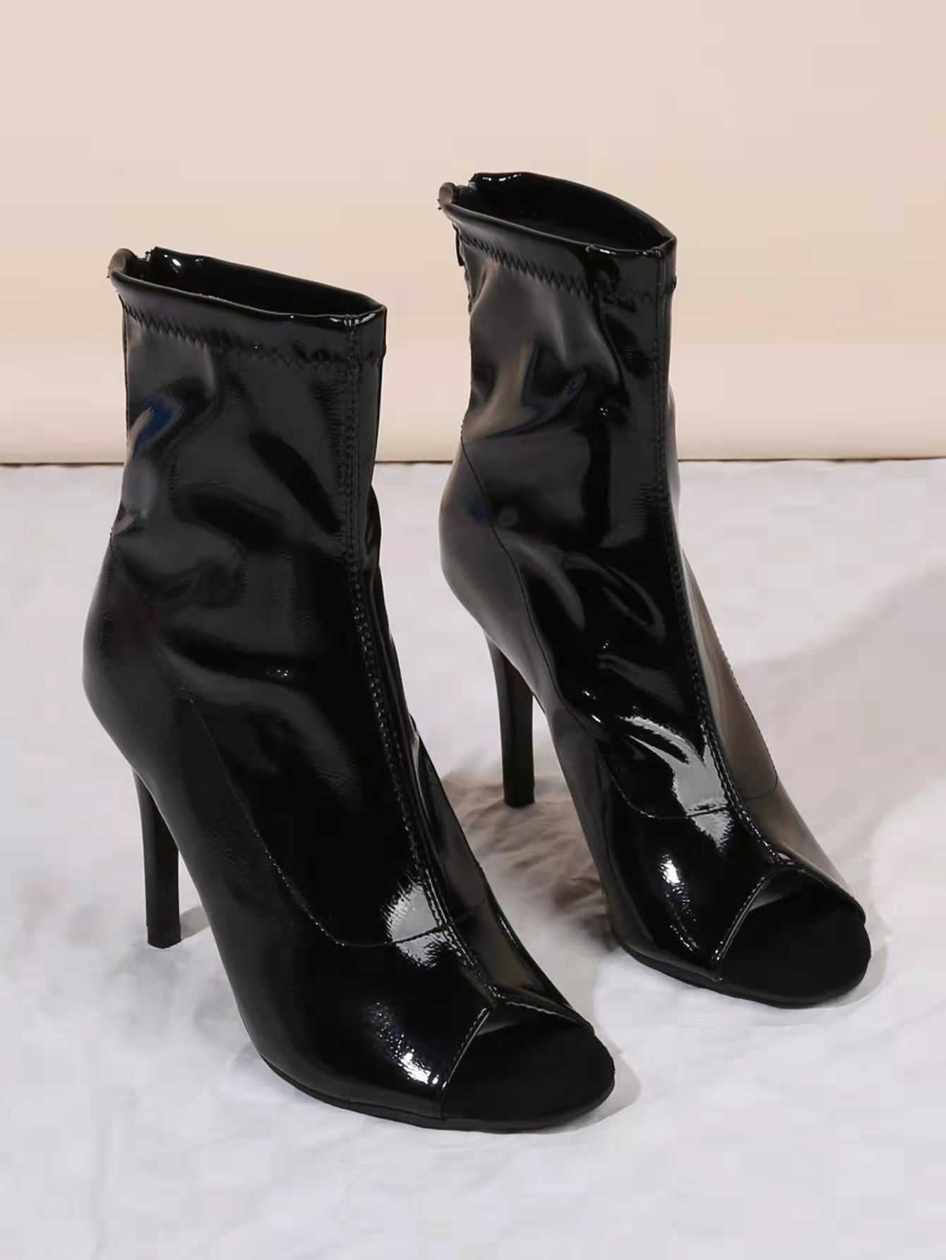 Stilvolle schwarze Fischmaul Stilettos Jazz Dance Anfänger Tanzschuhe Party Party Sandalen Sandalen_voghion.com