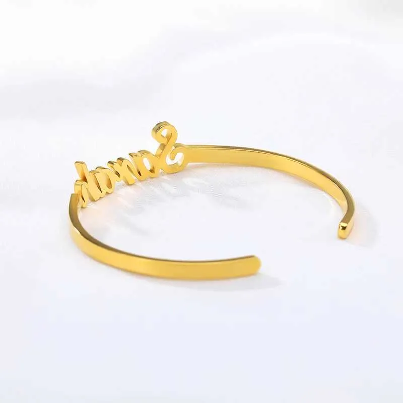 Charm Cusized Typenschild Namensarmbänder für Frauen Personalisierte Edelstahl Manschettenarmbänder Cus Schmuck Geschenk Bijoux Femme_voghion.com