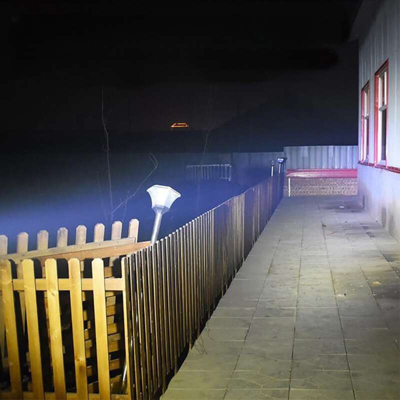 Akutoitel töötavad välised LED-esituled, tugevate ülieredate mootorratta prožektoritega, esituled_voghion.com
