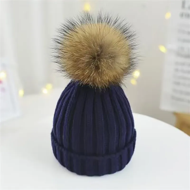 Gorra de diseñador para hombre, gorro de pescador unisex, moda mew, gorro de invierno cálido para mujer, gorro con pompones grandes de piel_voghion.com