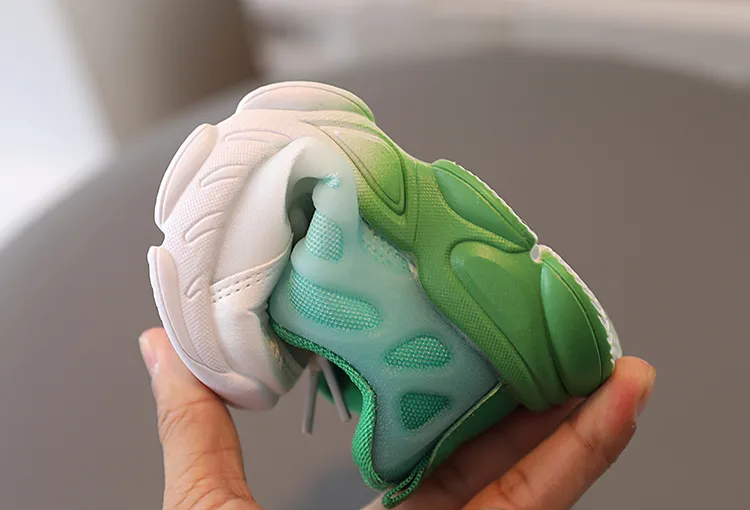 Dekliške unisex mešane barve zračne superge s platformo 2024 otroške priložnostne mrežaste lahke športne superge Cutefeet_voghion.com