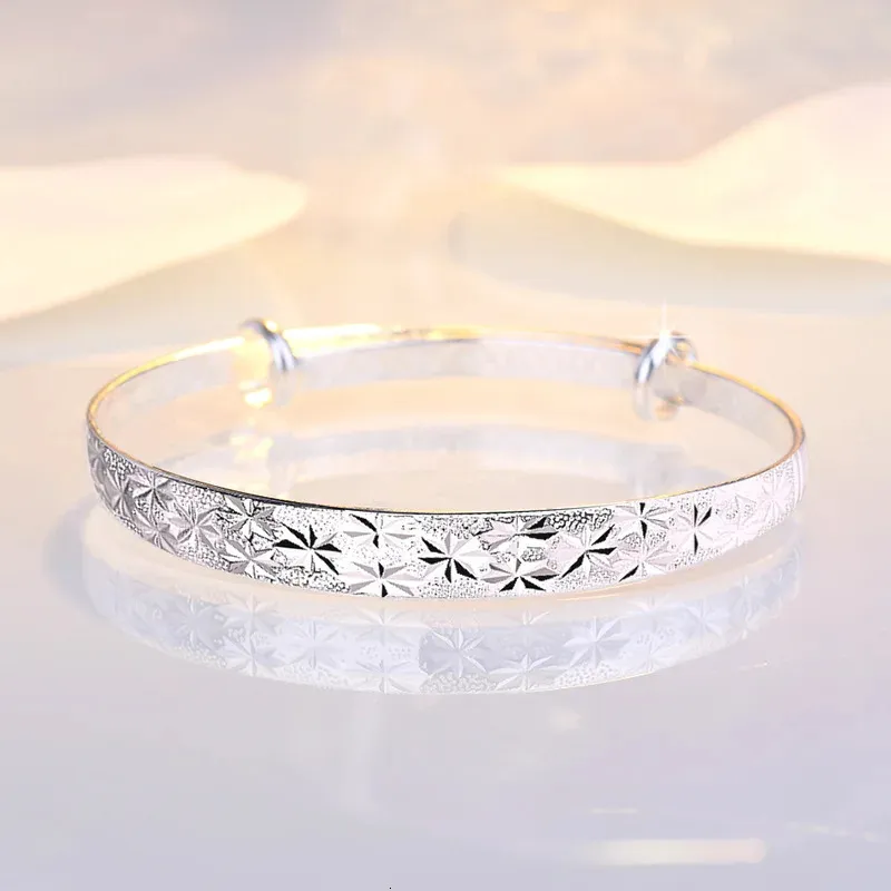 Bracelet Original Romantique Gypsophile Étoile Bracelets Argent Couleur pour Femmes Bracelets Mode Fête Mariage Accessoires Bijoux 231116_voghion.com