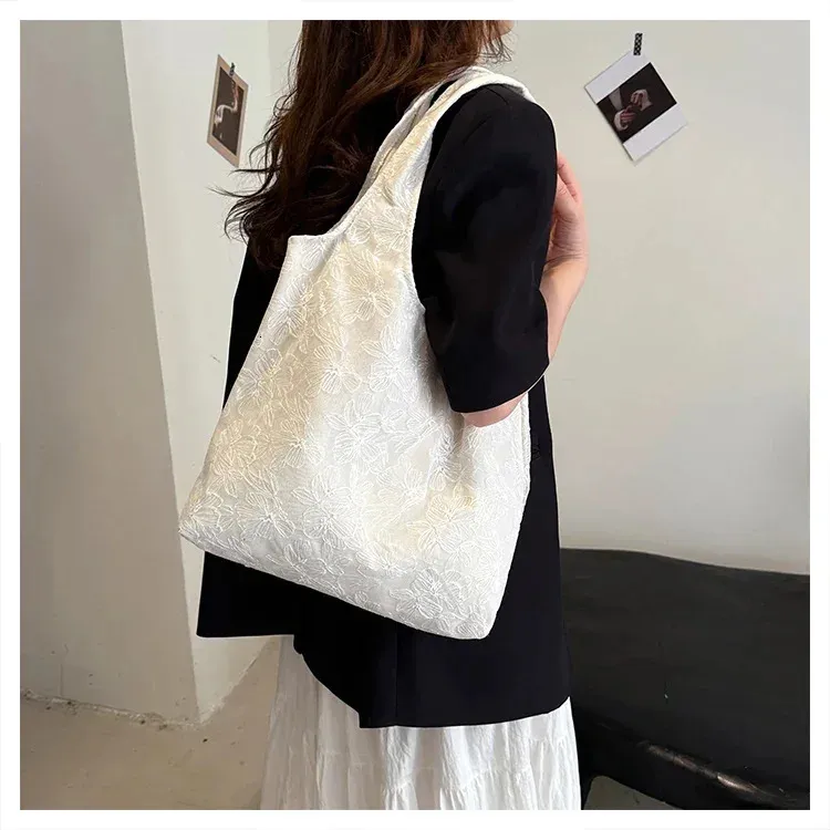 Summer Women's Shoulder Bag With Butterfly And Flower Canvas Design_voghion.com
