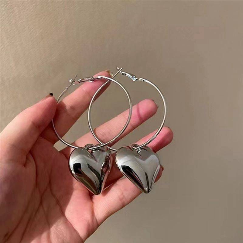 Metal Cool Style Love Earrings Fashion Exaggerated Fashion Creative Earrings