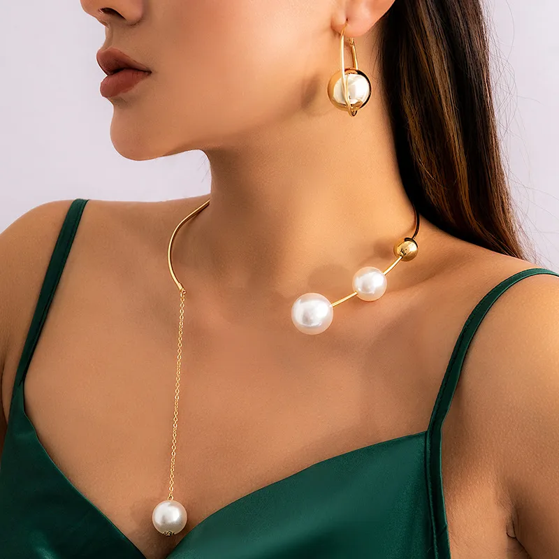 Colliers pendentifs au design exagéré, collier à boules de perles pour femmes, cerceau de perles en métal géométrique, bijoux ouverts vintage_voghion.com