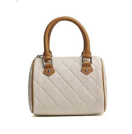 Même style que Blogger Pillow Top Layer Vachette Single Shoulder Messenger Handbag Texture Design Leather Women Bag Street_voghion.com