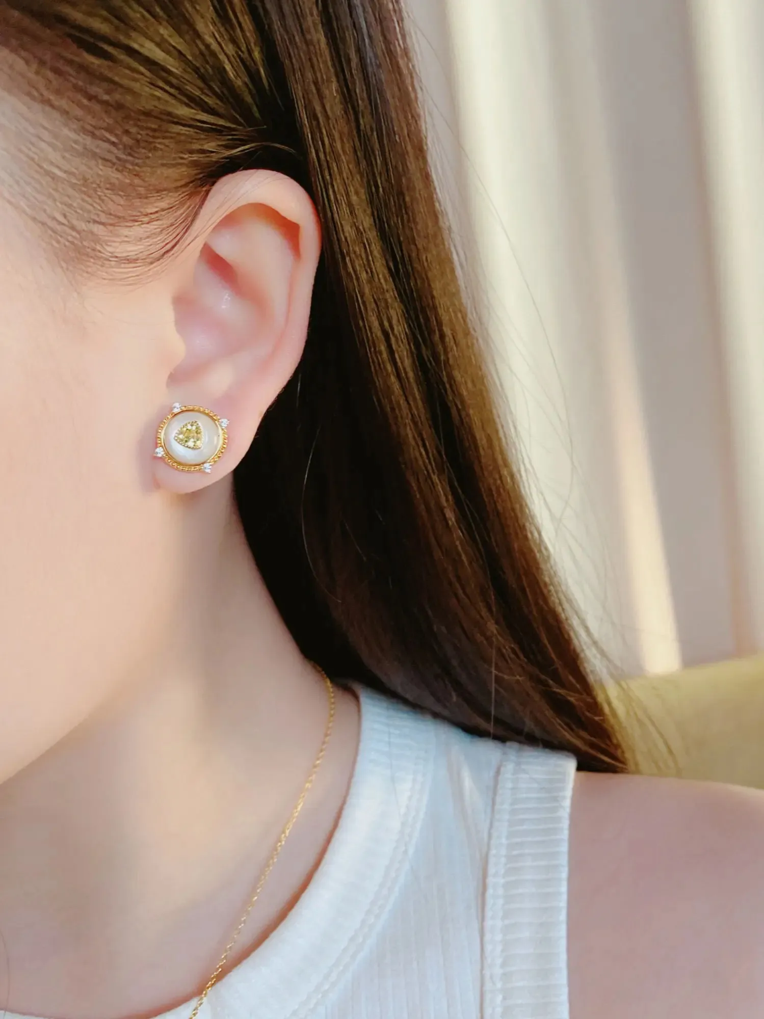 Orecchini a bottone Rochime con cristalli viola e gialli Fritillary in argento placcato oro rosa per donna 240618_voghion.com