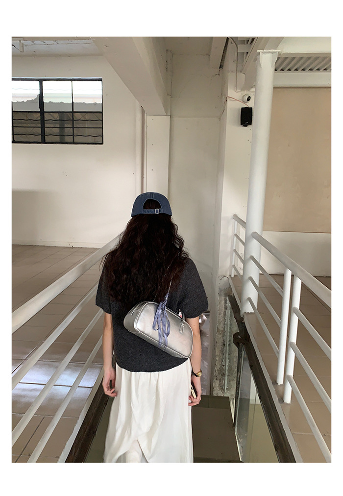 2024 Estate coreana Nuovo design di nicchia Borsa da donna portatile in stile balletto Tendenza moda Borsa versatile in argento con tracolla singola_voghion.com