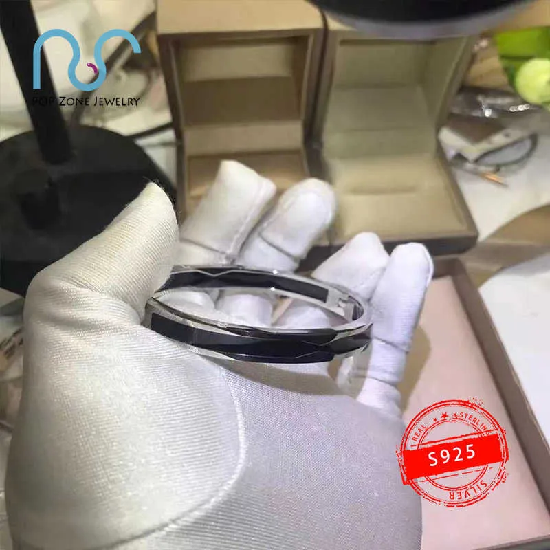Sterling Silver And Ceramic Bangle Bracelet For Women Elegant_voghion.com