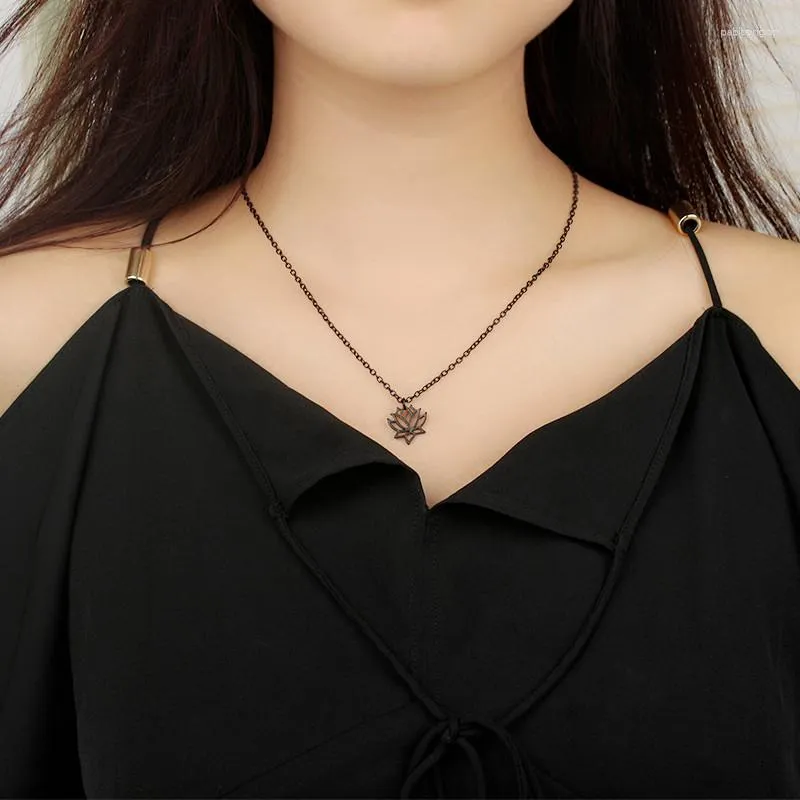 Collane con ciondolo a forma di loto, alla moda, a catena, con collana fine per le donne, gioielli estetici yoga e fiori, per feste di nozze_voghion.com