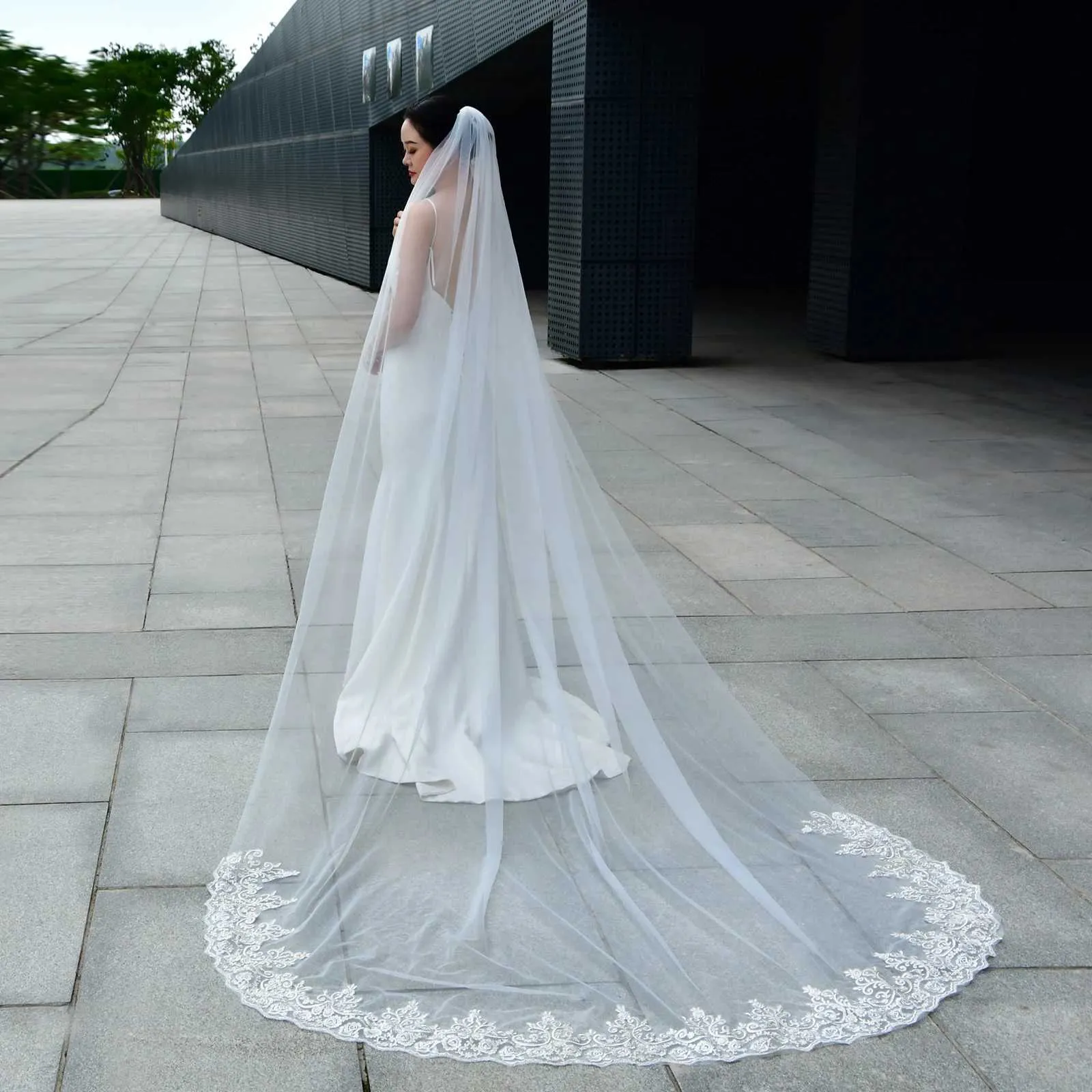 Gioielli per capelli V70 Velo lungo con bordo in pizzo Appliques Veli da sposa 1 strato Tulle morbido con pettine Accessori da sposa per la sposa_voghion.com