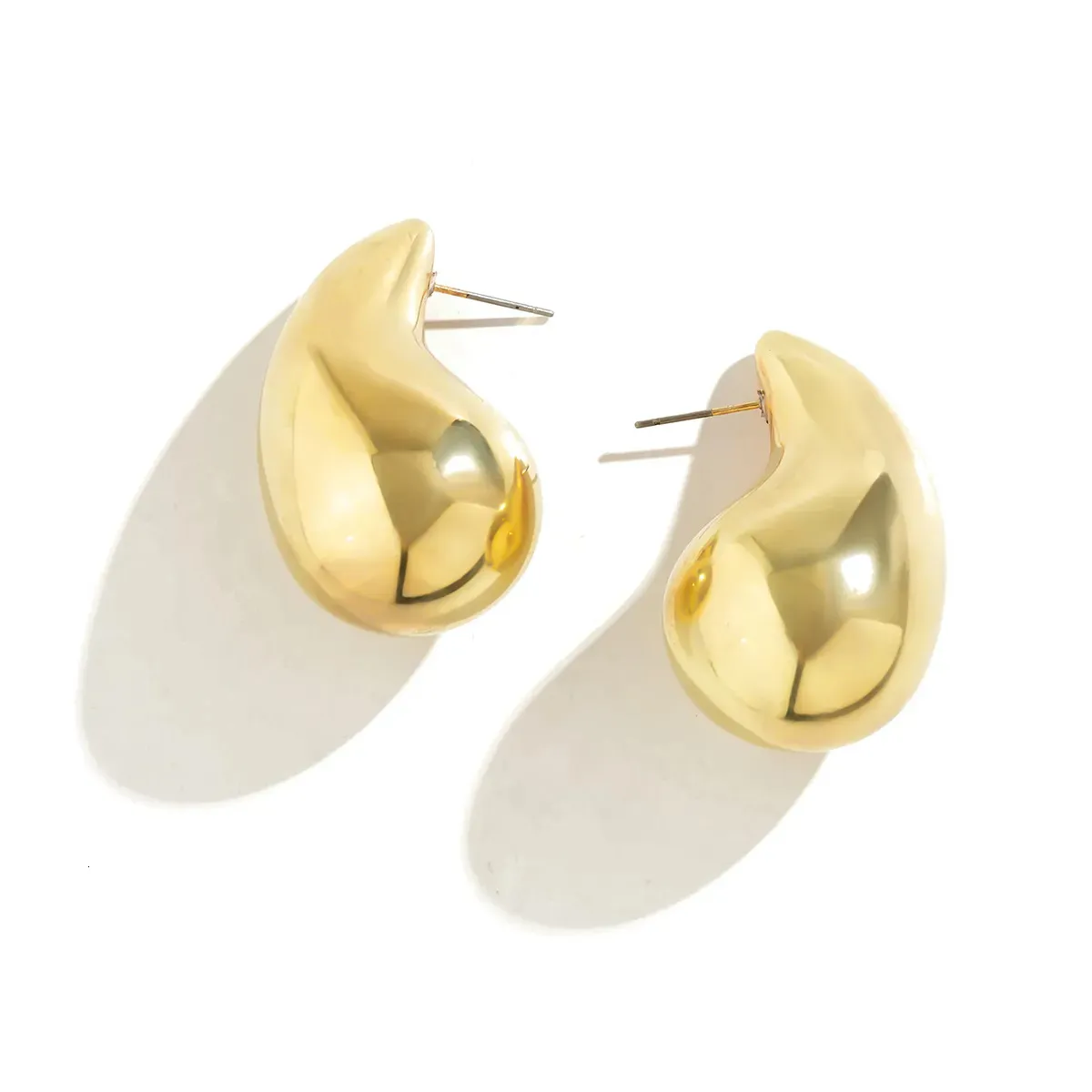Orecchini a bottone IngeSightZ esagerati, grandi, in metallo, a goccia, per donna, retrò, color oro, lisci, spessi, per feste, belli_voghion.com