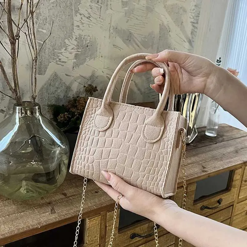 Sac carré en feutre pour femme, petit sac populaire en pierre, texture tendance, mini fourre-tout à chaîne, sacs à main, nouvelle mode 2024_voghion.com