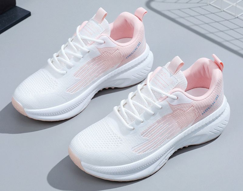 Tendances du printemps 2024 pour les chaussures de sport et de loisirs pour le nouveau jour de Noël_voghion.com